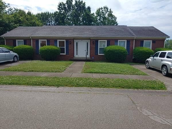 1st image of 2117 Fayette Dr #B
