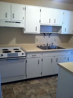 2nd image of 1827 Payne St APT 9