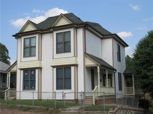 1031 S 15th St, Saint Joseph, MO 64503
