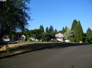 Girard Ct, Cottage Grove, OR 97424