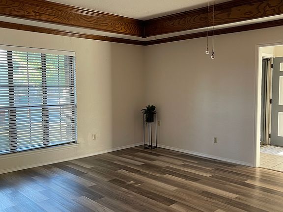 3rd image of 16904 Cedarwood Dr