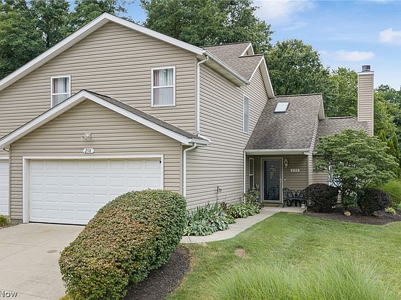 3rd image of 298 Westberry Cir