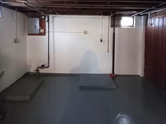 5th image of 744 Marie Ave