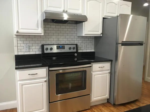 390 Charles St APT 313, Bridgeport, CT 06606