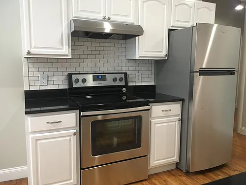 390 Charles St Photo 1