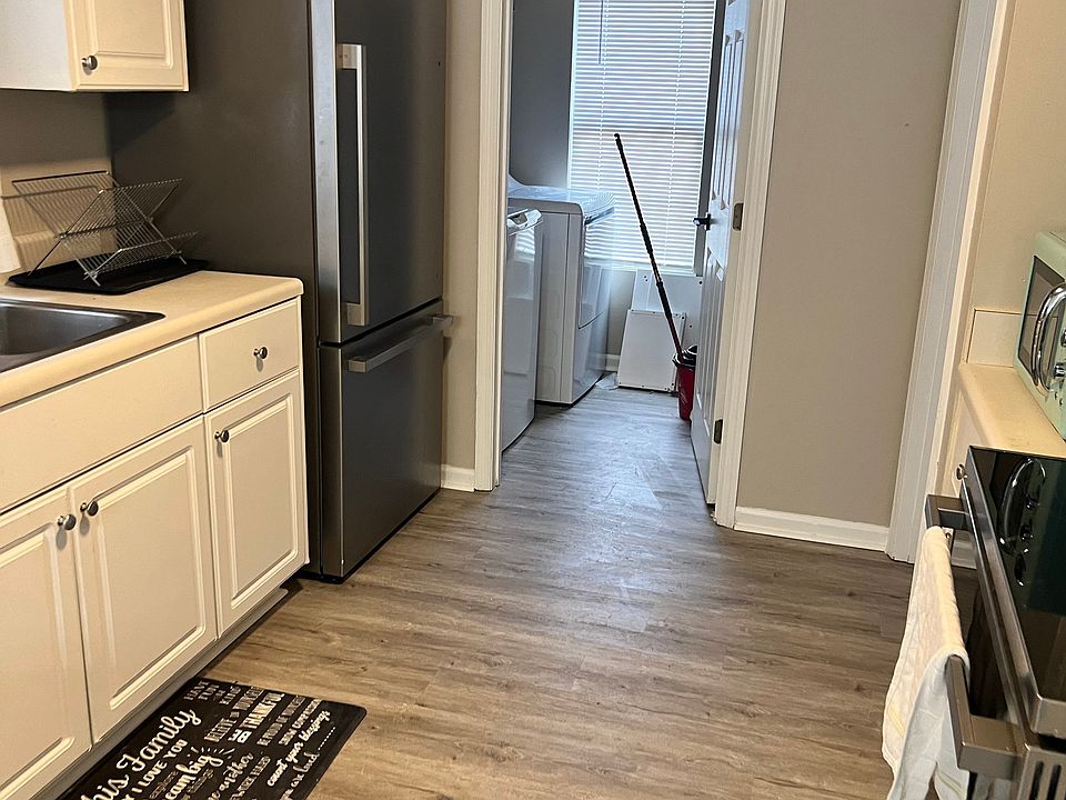 2nd image of 4710 Laural Oak Dr #1