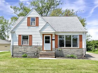 1660 Ridgeview Dr, Wickliffe, OH 44092