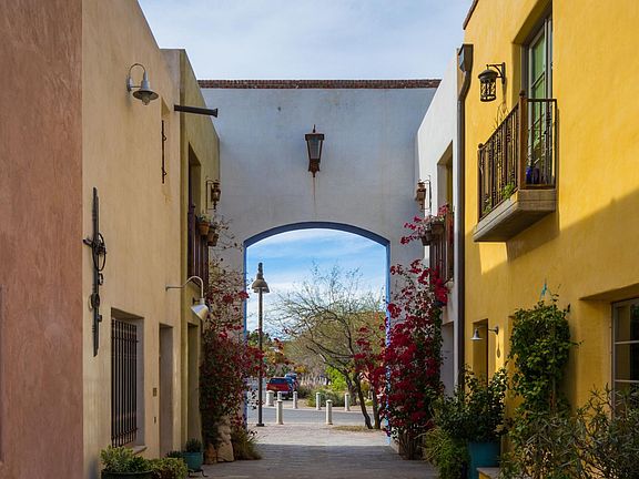 2nd image of 869 W Calle De Los Higos