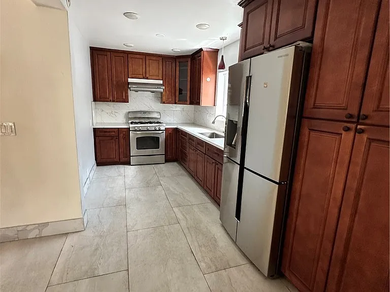 1233 S California Ave — Photo 11