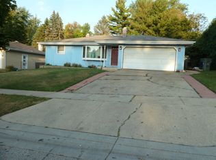 771 Bennett Dr, Elgin, IL 60120