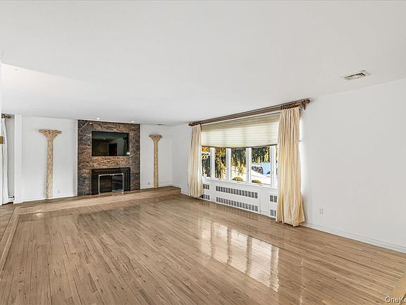 4th image of 216-29 28th Avenue