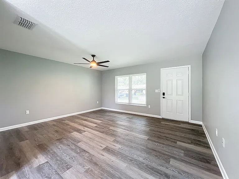 4081 Glisson Dr — Photo 5
