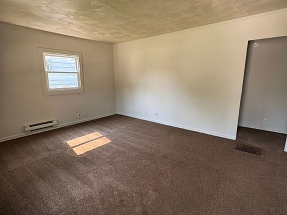 2nd image of 1014 Baxter St