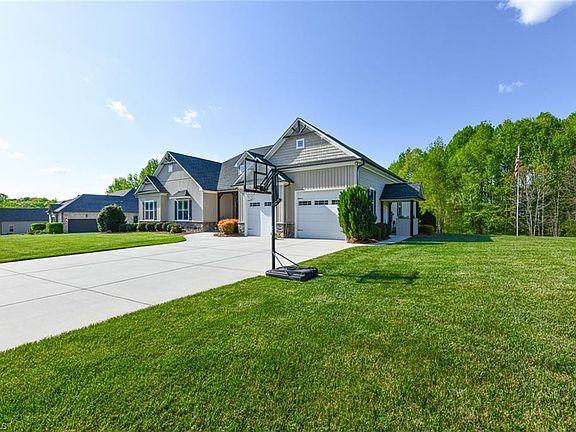 2nd image of 2665 Brooke Meadows Dr