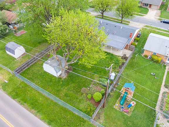 4th image of 45 Rogers Dr