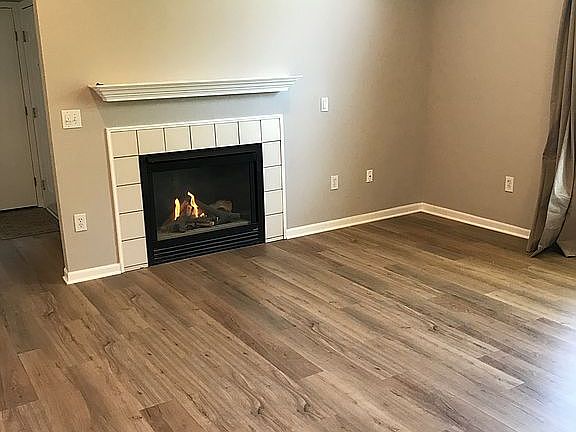4th image of 2993 Laurel Wind Blvd
