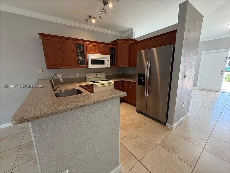 7753 NW 201st Ter — Photo 12