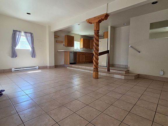 3rd image of 1513 1/2 S Corona Ave