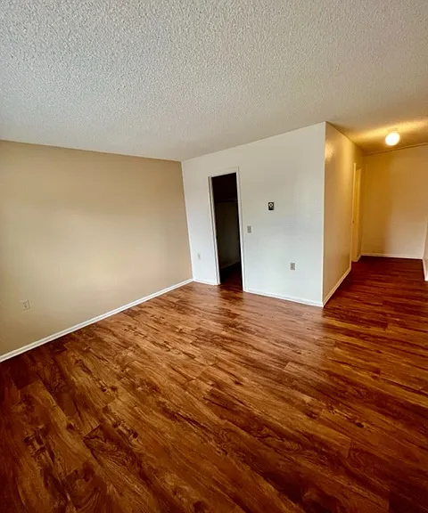 Sycamore Gardens Apartments — Photo 19