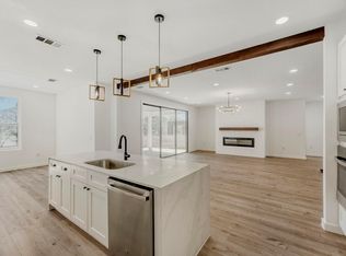 208 Ulupau Cir, Bastrop, TX 78602