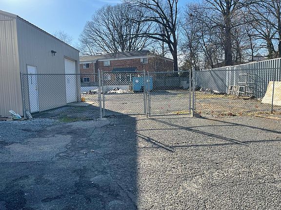 4th image of 426 White Horse Pike N