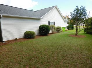 225 Tobiano Dr, New Bern, NC 28562