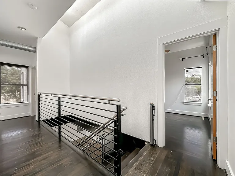 417 S Beacon St — Photo 10
