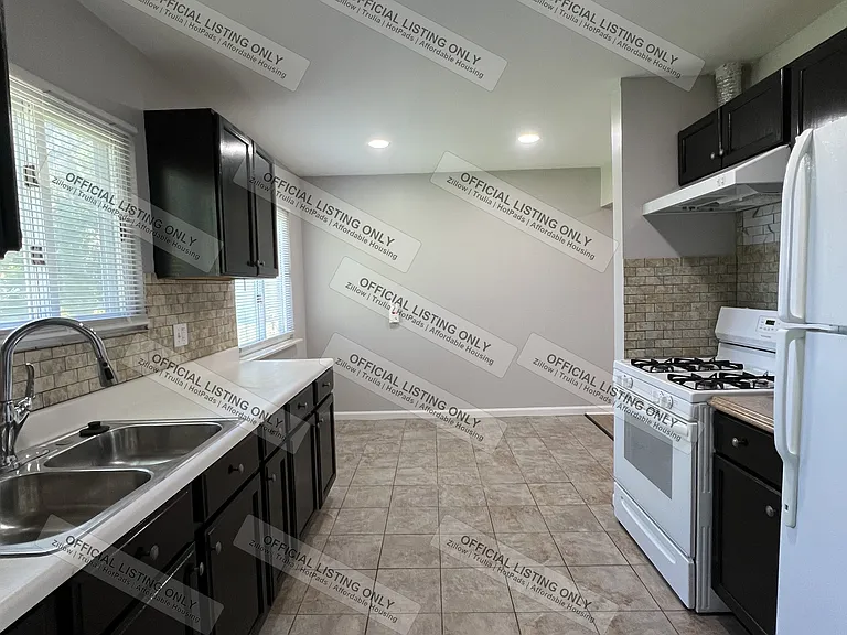 15689 Kerstyn St — Photo 5