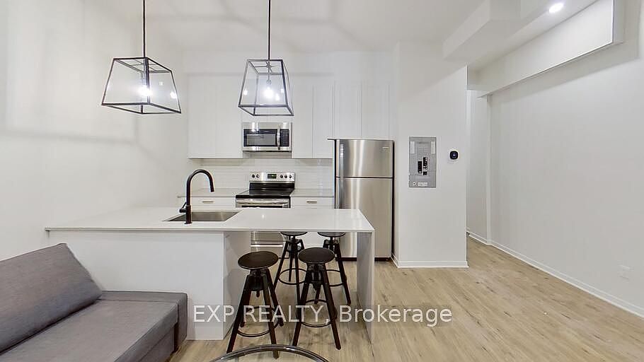 1st image of 327 Catherine St #C