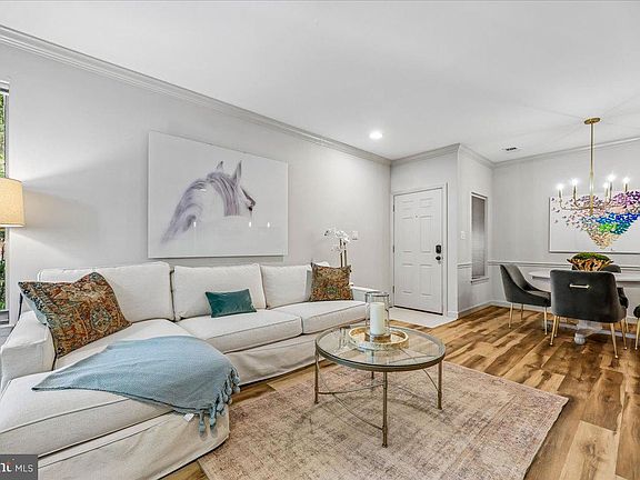 5th image of 5918 Barbados Pl APT 103