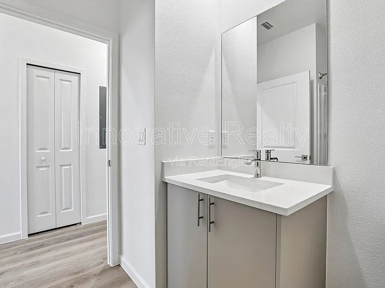 Venture Apartments — Photo 117