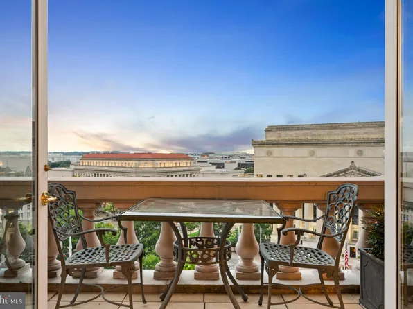 801 Pennsylvania Ave NW APT 1122, Washington, DC 20004