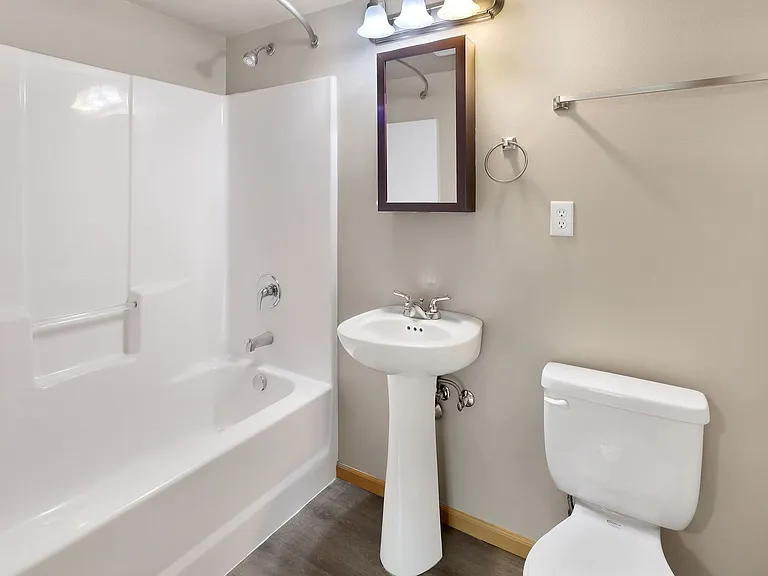 Tremezzo Apartments — Photo 75