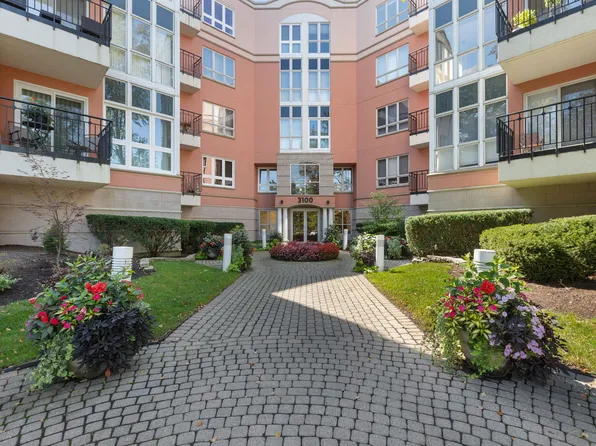 3100 Lexington Ln APT 113, Glenview, IL 60026