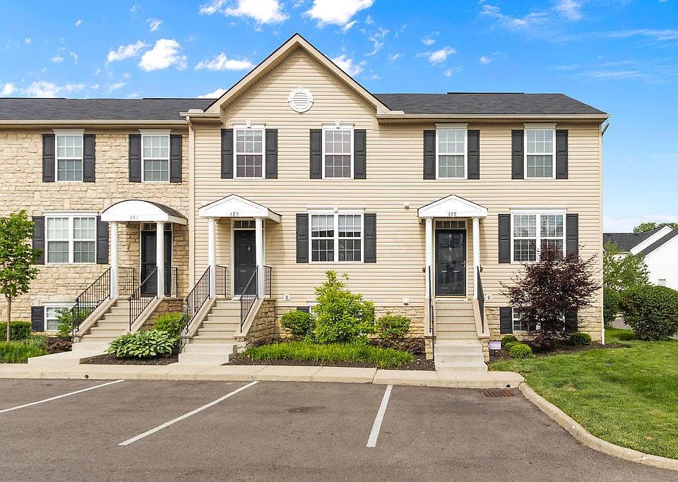 1st image of 399 Oxford Oak Dr