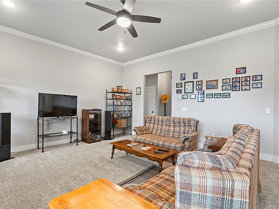 5th image of 2300 N Hope Ln