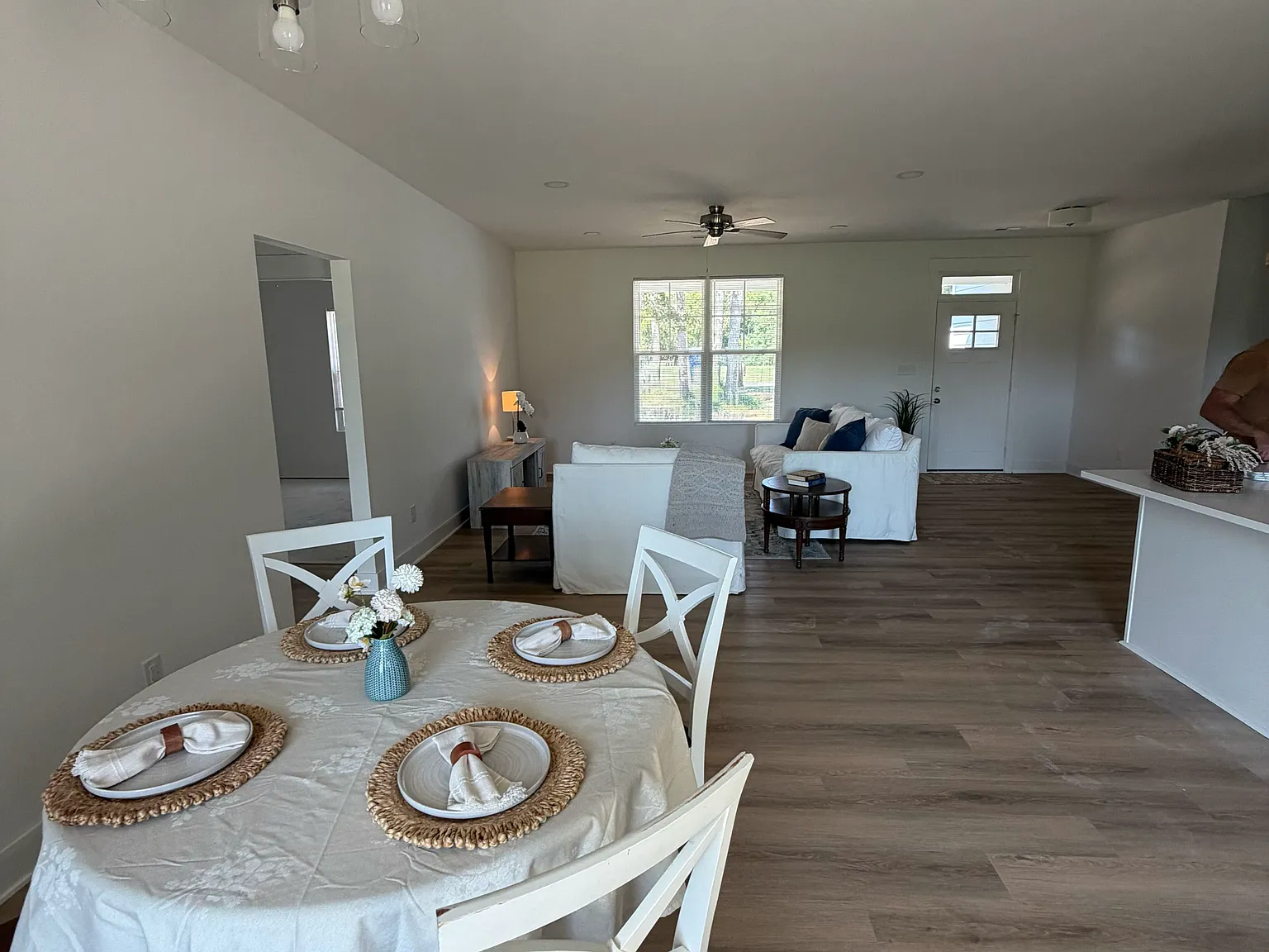 4 bed, 1860 sqft, $2,850 — Photo 1