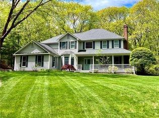 85 Westfield Dr, East Greenwich, RI 02818
