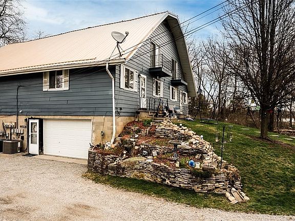 3rd image of 1108 Moyer St