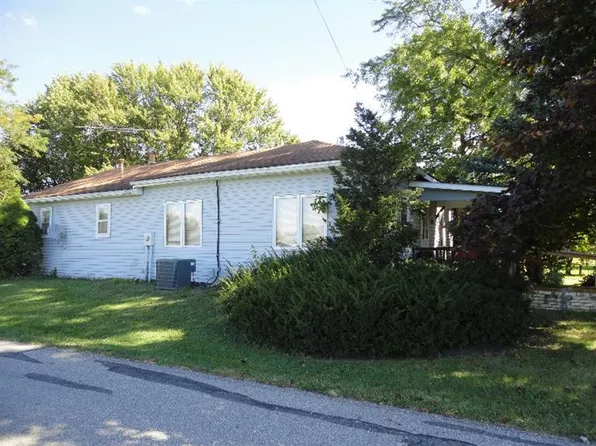 206 N Columbia St, Agency, IA 52530