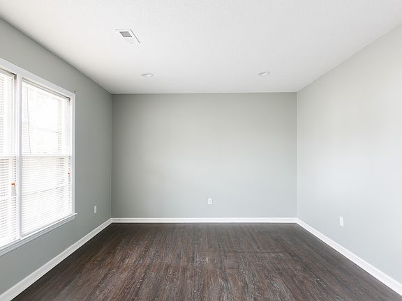4th image of 608 Missenburg Ct
