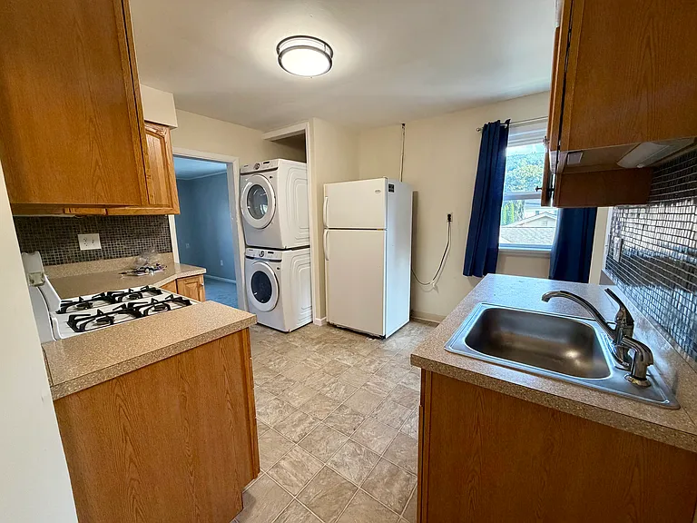30 Crater Ave #2 — Photo 8