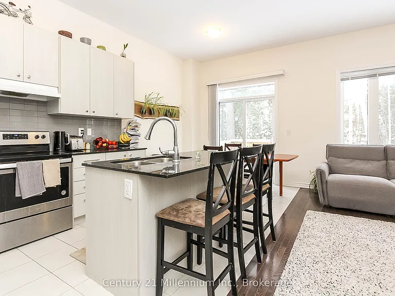 36 Farwell Ave — Photo 6