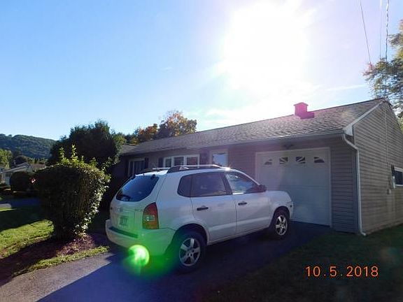 2nd image of 27 Stever Dr