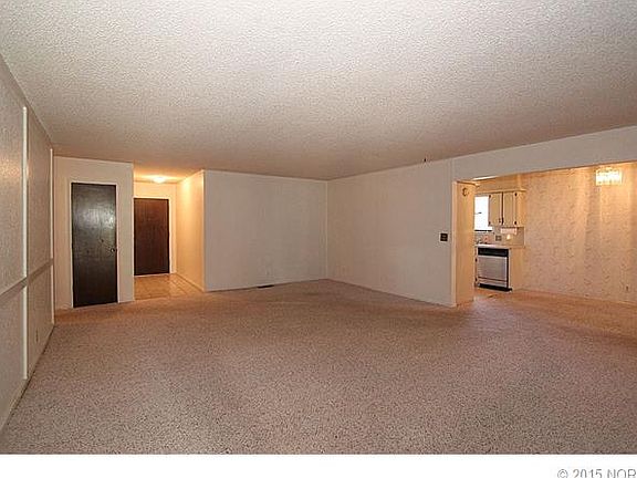 4th image of 6707 S 123rd St