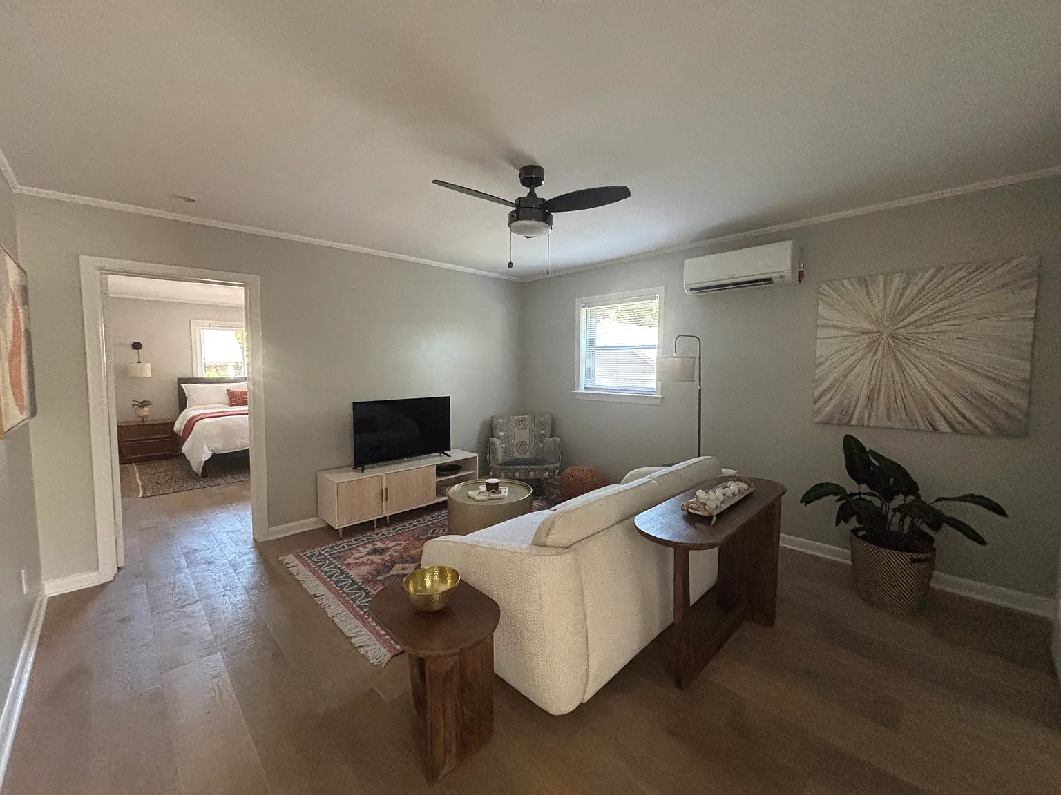 615 Guilford Ave — Photo 2