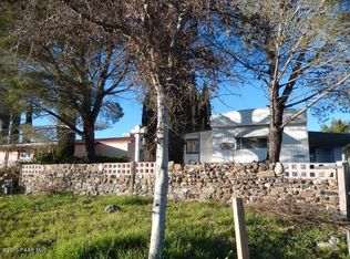 17232 E Trails End Rd, Mayer, AZ 86333