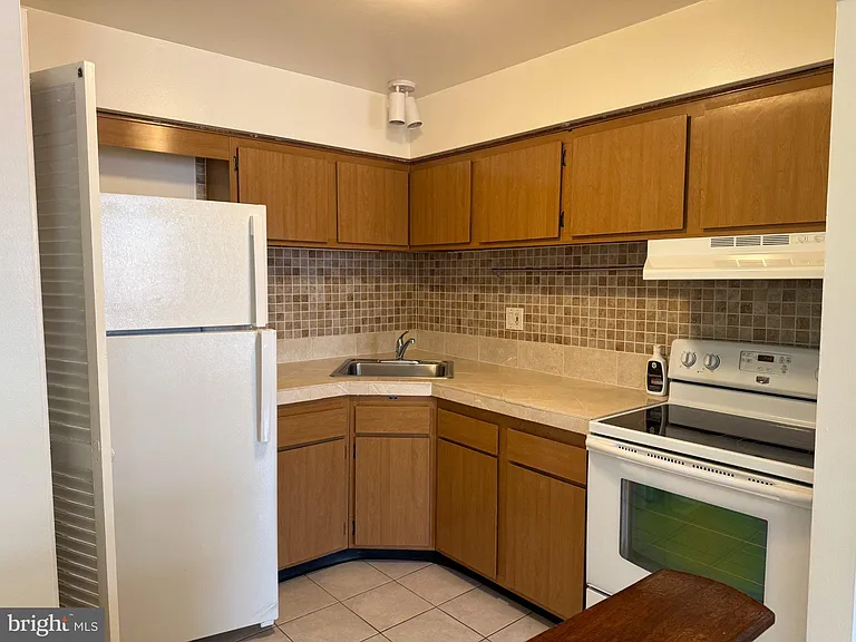 512 Stidman Dr #D4 — Photo 7