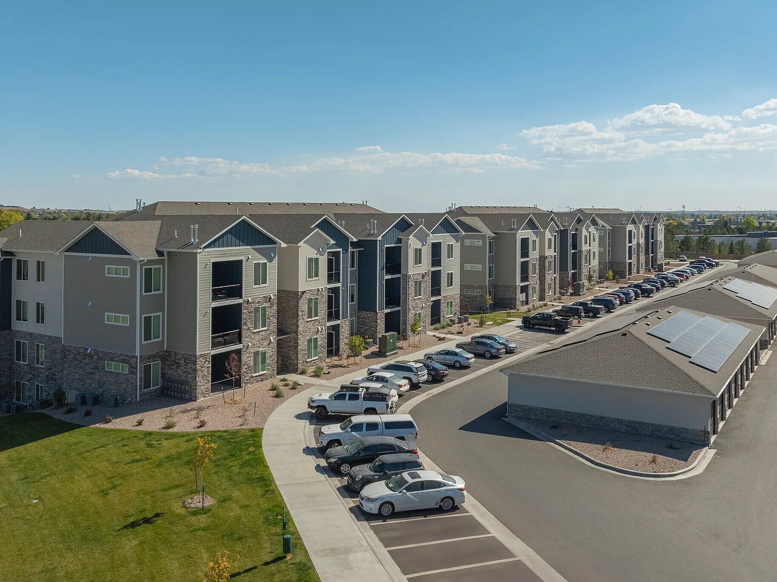 1 bed, 792 sqft, $1,694 — Photo 1