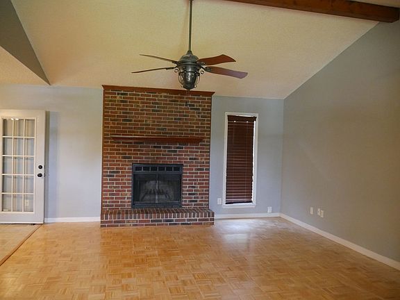 4th image of 3634 Becky St